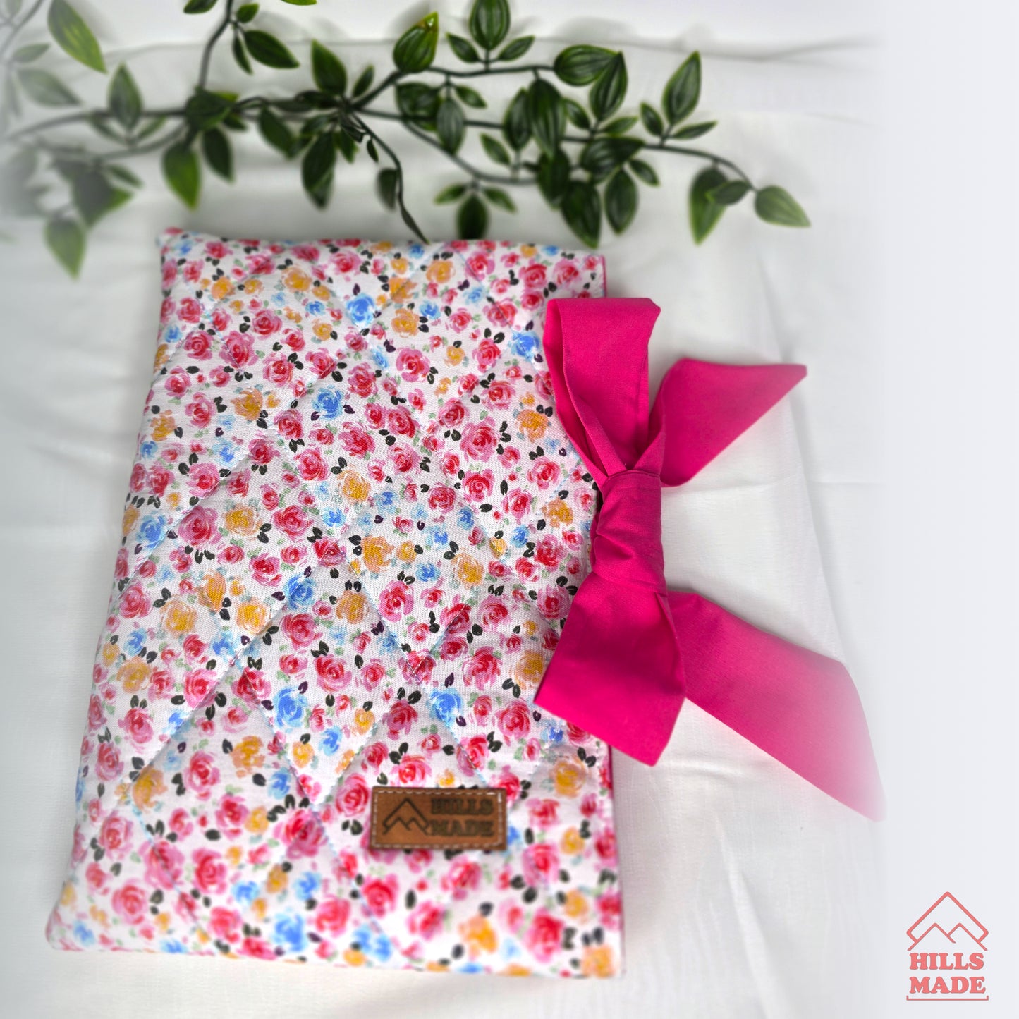 Quilted Bow Book Sleeve - Rosie